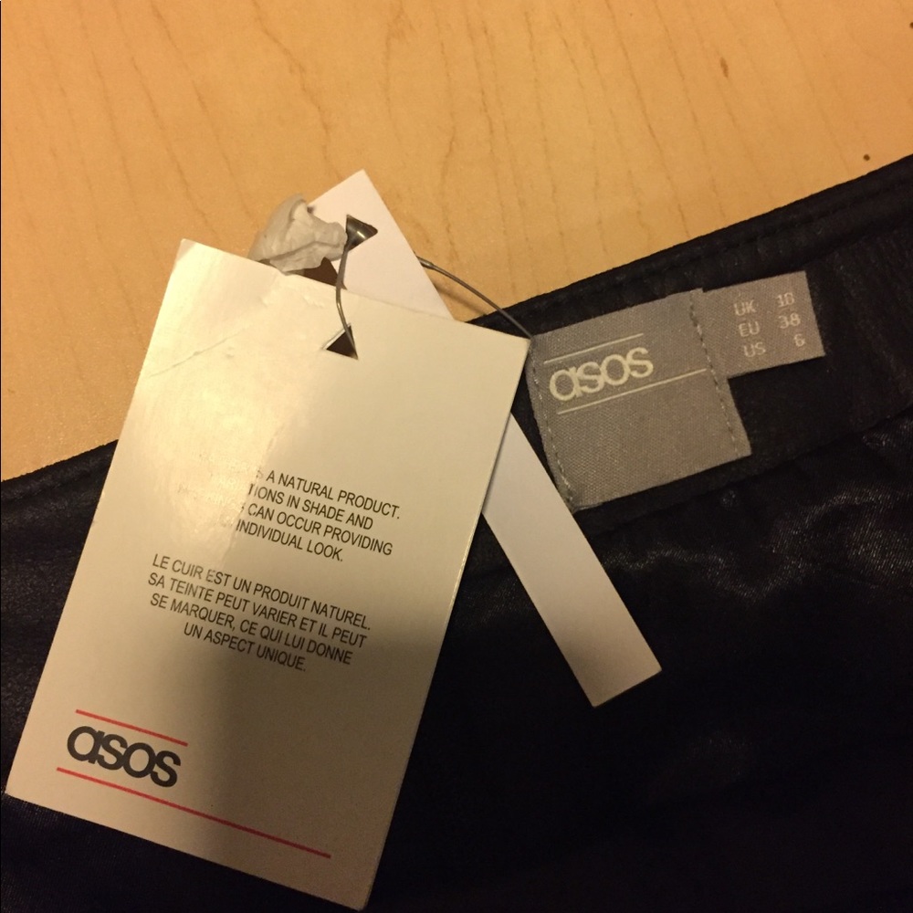 🚫SOLD🚫 NWT genuine leather black mini skirt - Picture 3 of 5